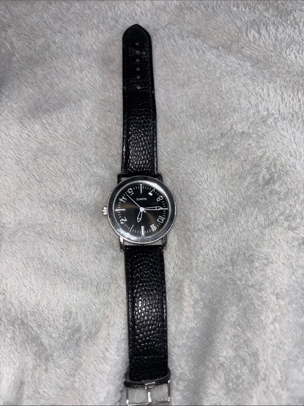 Black Leather Men's Watch with Classic Round Dial